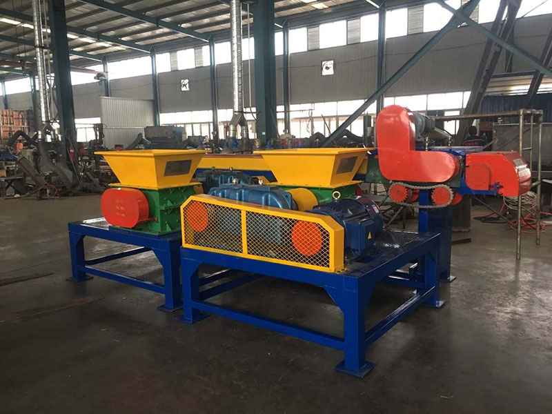 木材撕碎機(jī)器設(shè)備